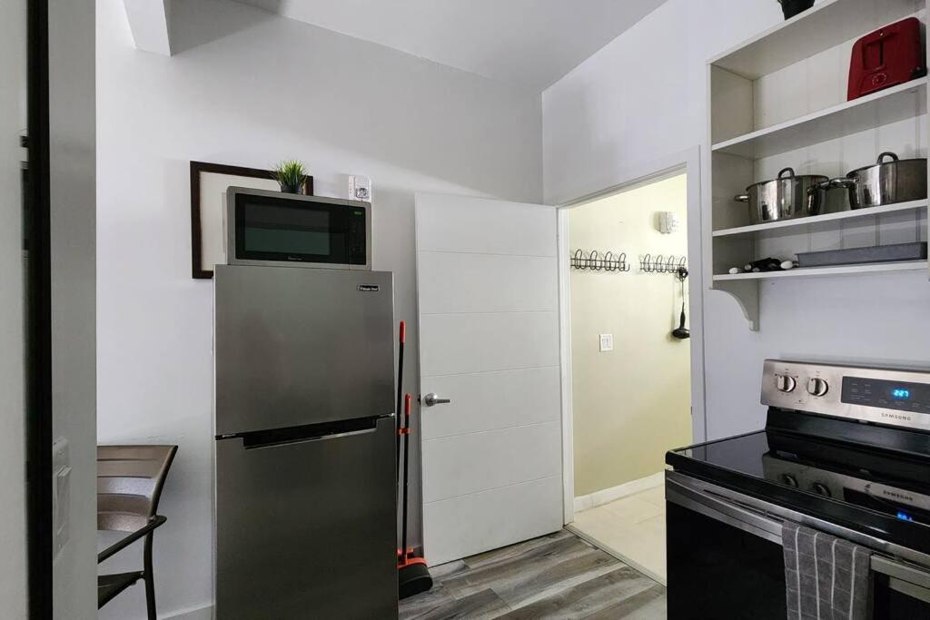 The West Gem Apartment ไมอามีบีช ภายนอก รูปภาพ
