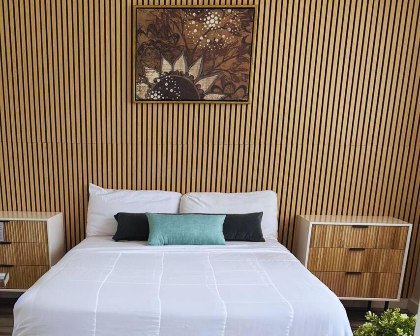 The West Gem Apartment ไมอามีบีช ภายนอก รูปภาพ